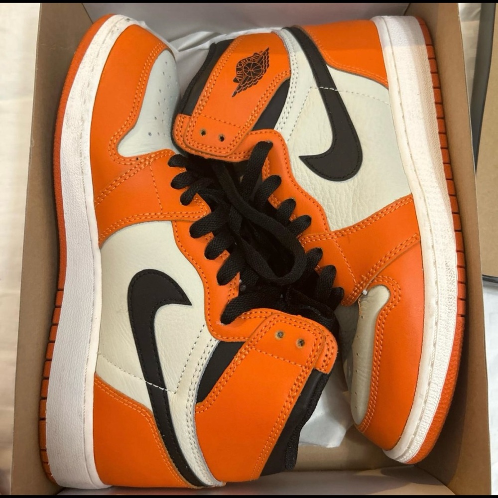 Jordan 1 ‘shattered backboard away’ high top